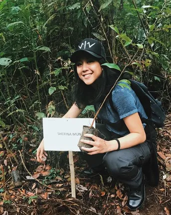 Kumpulan Foto 'Polosan' Sherina Munaf yang Akan Mendobrak Standar 'Cantik Itu Harus Make-Up'! 17