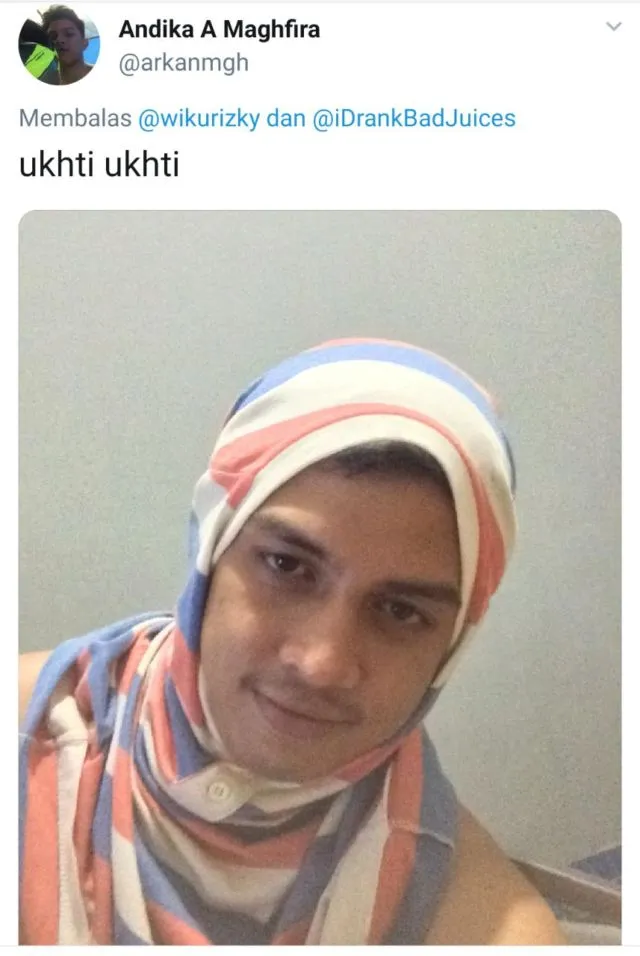 Daripada Beli Hijab Sport Mahal, Cowok ini Beri Solusi Kocak buat Ukhti-Ukthi yang Mau Olahraga 14