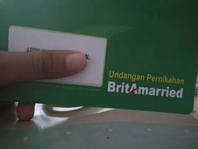 14 Desain Undangan Nikah yang Paling Out of The Box. Saking Kreatifnya Malah Bikin Kita Jadi Ngakak 18