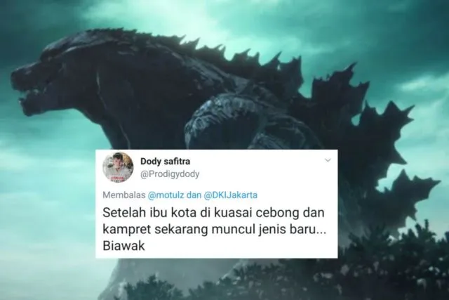 Beredar Video Petugas Oranye Temukan Biawak Jumbo, Bukannya Kaget Malah Dibercandain Warganet. Kocak! 25