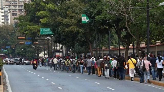 13 Potret dari Babak Terbaru Penderitaan Warga Venezuela. 70% Wilayahnya Kini Gelap Gulita 16