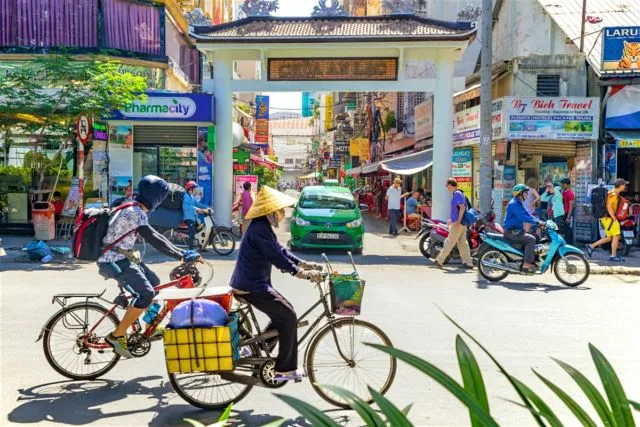 7 Destinasi Wisata di Berbagai Negara Buat Cewek yang Pengen Solo Traveling. Cobain ke Sana, Ladies! 8