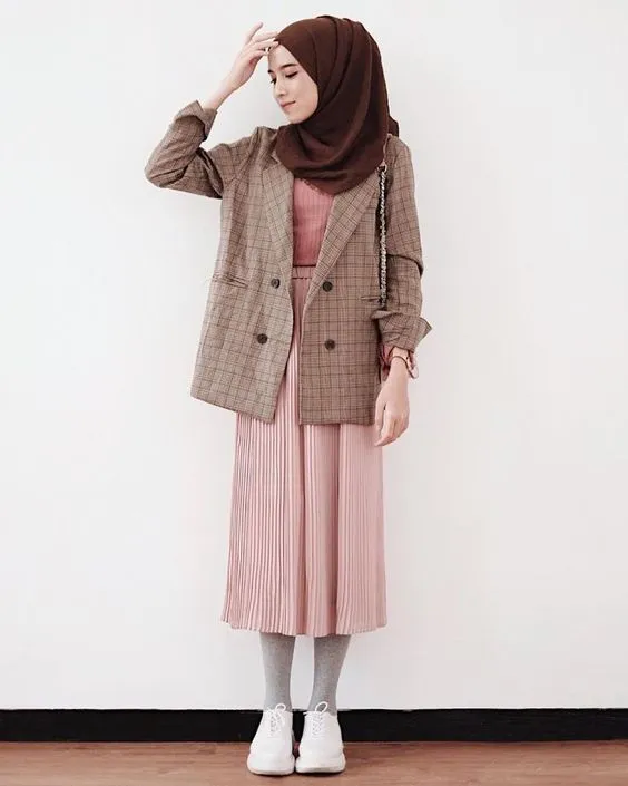 Ide Padu Padan Plaid Blazer. Bisa Buat Kerja atau Hangout Juga~ 16