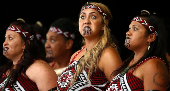 Mengenal Haka, Tarian Emosional untuk Hormati Korban Tragedi Penembakan di Masjid New Zealand 12