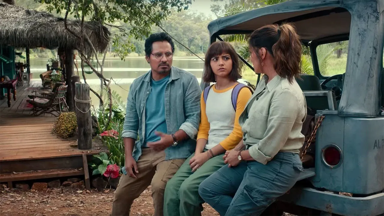 9 Potret dan Fakta Dora the Explorer Versi Film. Nggak Nyangka Kalau Udah Gede Sekece itu~ 16