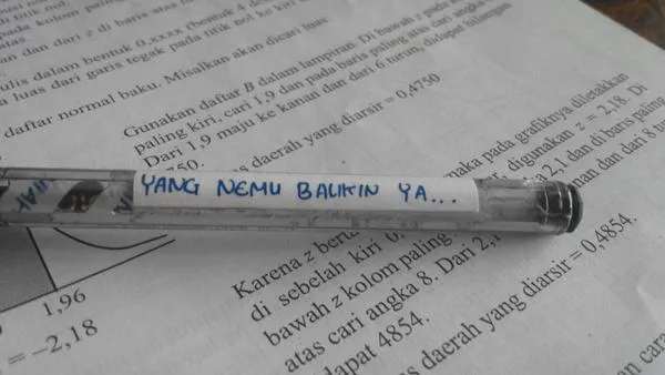 Menebak Isi Tas Dilan dari Karakter dan Kebiasaannya. Kira-Kira Badboy Manis itu Bawa Apa Aja, Ya? 11