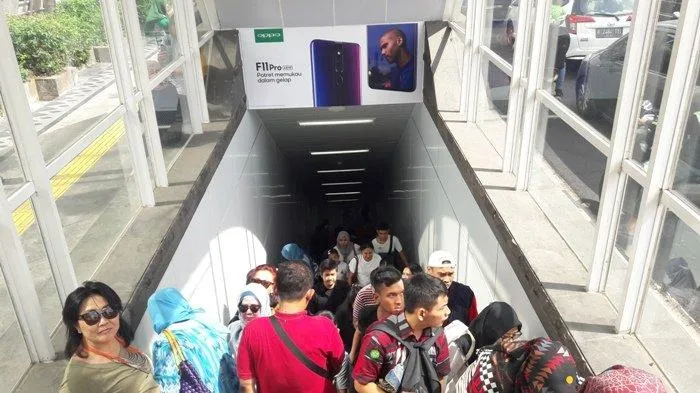 PT. MRT Ajak Masyarakat untuk #UbahJakarta. Penting Nih, Biar Penumpangnya Nggak Pada Norak 8