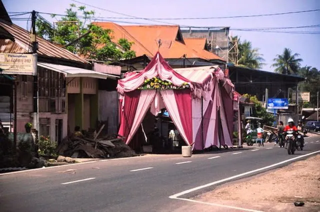 Menikah di Gedung VS Rumah, di Mana pun Nggak Masalah Asal Kamu Mempertimbangkan 7 Hal Ini 13