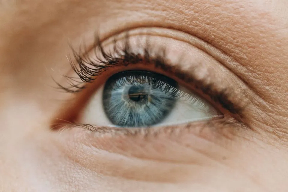 Perbedaan Keratin Eyelash Lifting dan Eyelash Lifting Biasa 7