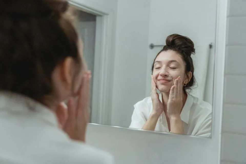 Perbedaan Keratin Eyelash Lifting dan Eyelash Lifting Biasa 10