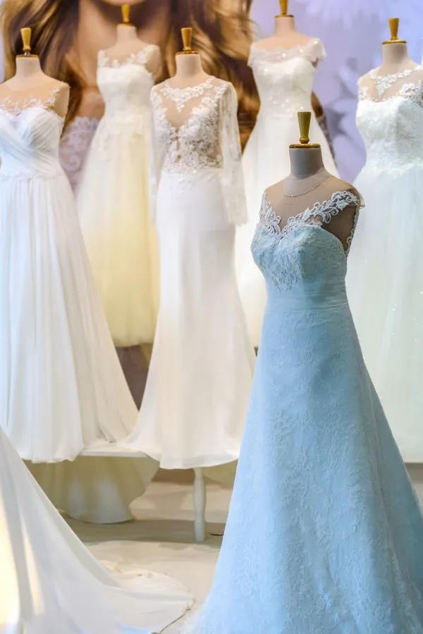 Galau Mau Beli atau Sewa Baju Nikah? Sebelum Salah Langkah, Pertimbangkan Dulu 5 Hal Penting Ini 8