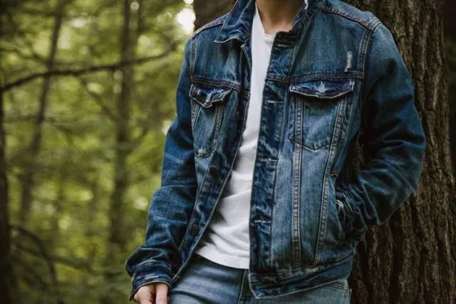 Menelisik Cerita Jeans yang Didominasi Warna Biru. Gara-gara Apa Sih Bisa Begitu? 5