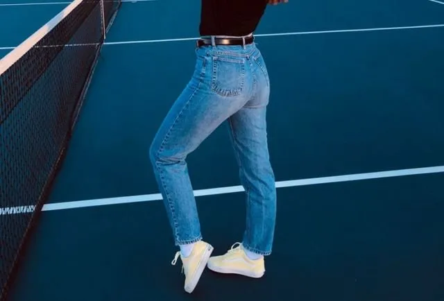 Menelisik Cerita Jeans yang Didominasi Warna Biru. Gara-gara Apa Sih Bisa Begitu? 8