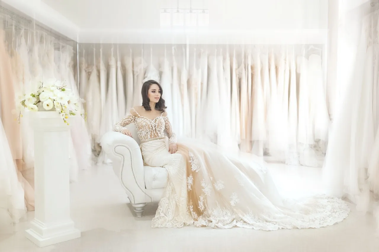 Galau Mau Beli atau Sewa Baju Nikah? Sebelum Salah Langkah, Pertimbangkan Dulu 5 Hal Penting Ini 7