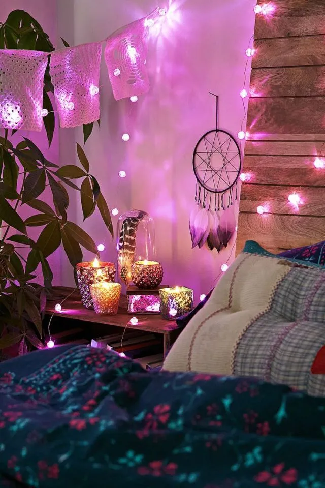 12+ Ide Dekorasi Kamar Bergaya Bohemian yang Bikin Kamu Seolah-olah Kayak Seniman 22
