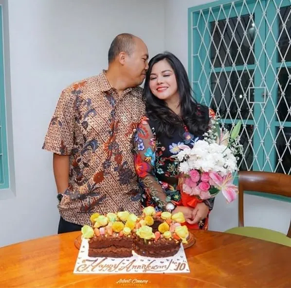 Mengenal Lebih Dekat Viens Tasman, Ibu Rachel Vennya yang Dicap Sosialita Rendah Hati 15