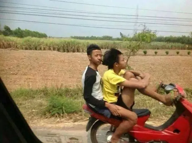 6 Alasan Kenapa Bocah di Bawah Umur Selalu Ngeselin Kalau Lagi Naik Motor 12