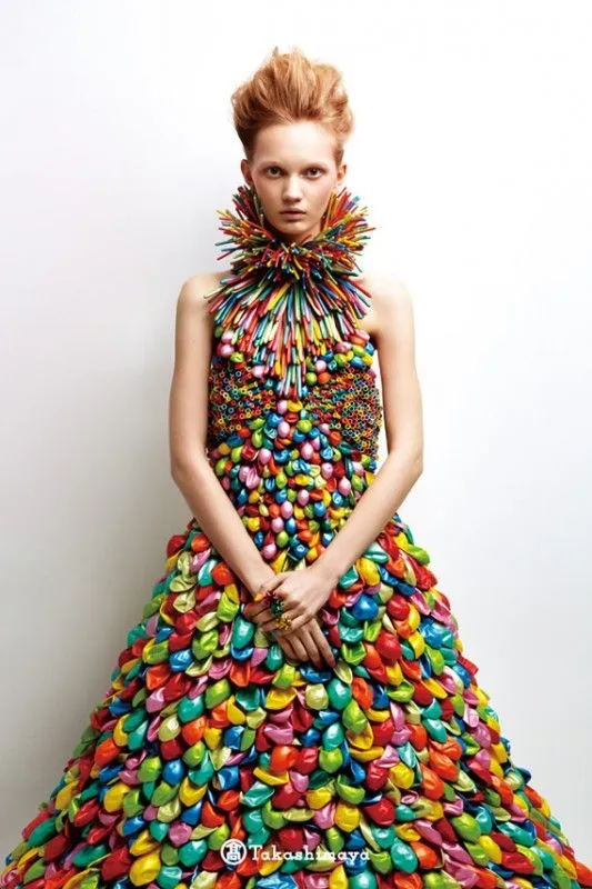 Dress Seperti Bubble Wrap Seharga Rp1,2 Juta Mendadak Viral. 10 Dress Unik Ini Sudah Ada Sebelumnya 19