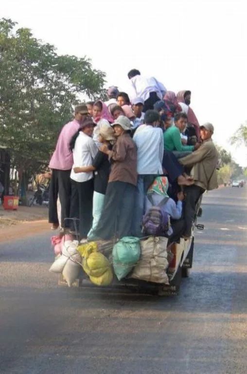11 Kelakuan Penumpang Pick Up yang Bikin Jantung Berdebar. Jangan Biarin Emak Kita Ikut Rombongan! 20