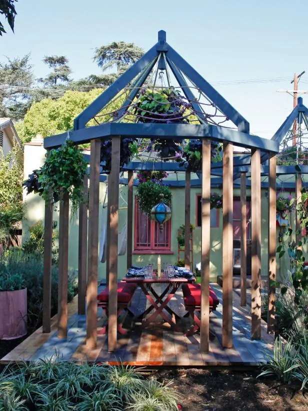 15+ Desain Gazebo Sederhana untuk Leyeh-Leyeh Cantik di Halaman Rumah. Kayak di Kafe-Kafe! 17