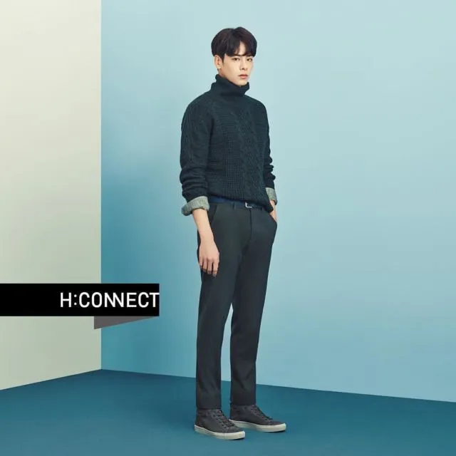 12 Inspirasi Stylish Outfit Guru Matematika Ganteng Asal Korea yang Lagi Viral. Simpel, tapi Elegan! 20