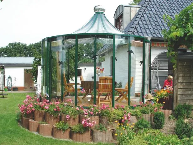 15+ Desain Gazebo Sederhana untuk Leyeh-Leyeh Cantik di Halaman Rumah. Kayak di Kafe-Kafe! 19