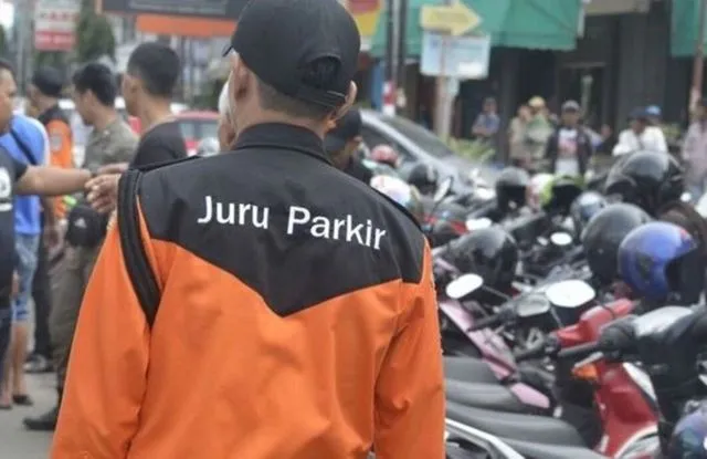 8 Uneg-Uneg Hati dari Korban Juru Parkir yang Sering Muncul Tiba-tiba. Kembalikan Dua Ribu Kami, Kir! 16