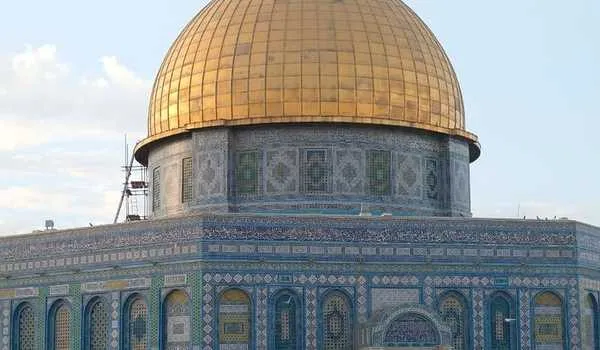 Berita Duka Dunia: Katredal Notre Dame Terbakar, Tak Lama Setelahnya Giliran Masjid Al-Aqsa 9