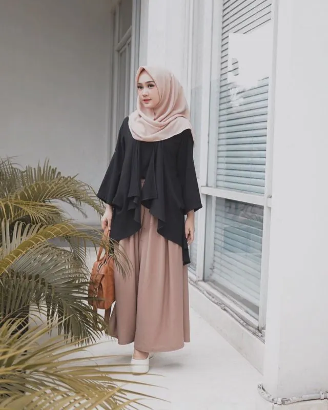 10 Ide Memakai Outer ala Selebgram @sin.sr. Cocok Untukmu yang Bertubuh Mungil 11
