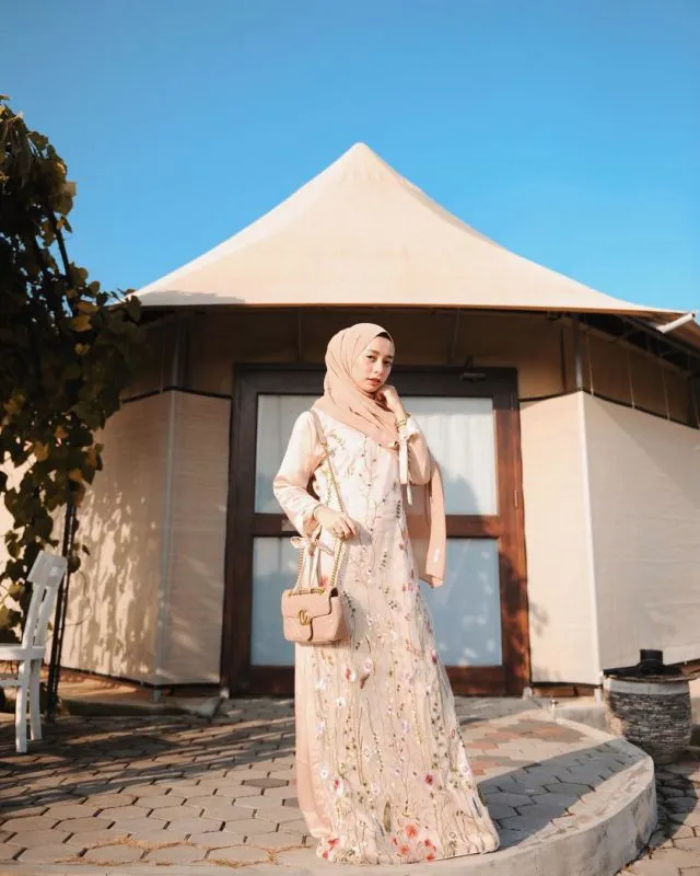 9 OOTD Kondangan untuk Ibu Hamil ala Selebgram Joyagh. Sopan, Elegan dan Pasti Curi Perhatian! 13