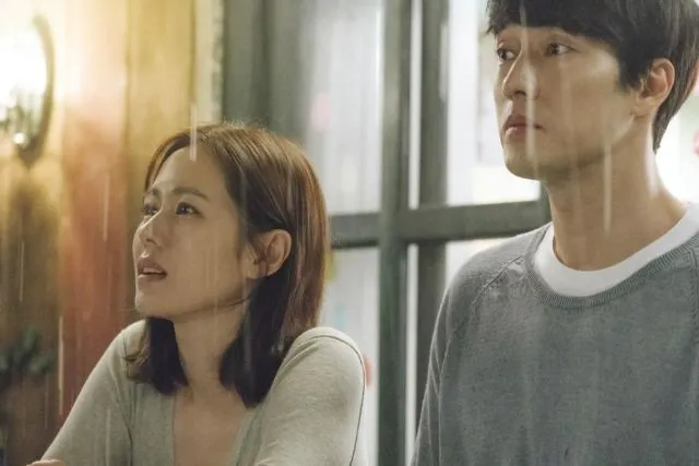 8 Film yang Bakal Buatmu Patah Hati, Meski Lagi Nggak Punya Pacar. Sedih Kebawa Dramanya :'( 12
