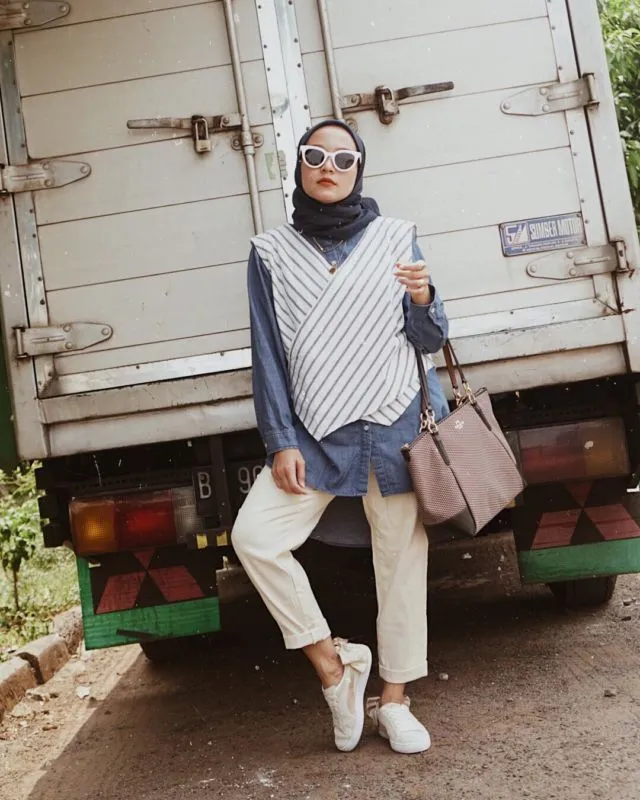 10 Ide Padu Padan Layering ala Selebgram Nissa Chair. Perhatikan Dulu, Biar Nggak Asal Tumpuk 14