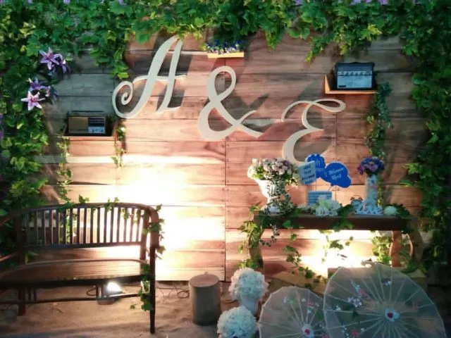 Mengulik 8 Ide Rustic Photobooth ala Pertunangan Ayla Dimitri. Elegan, Tamu Undangan Pasti Terkesan 13