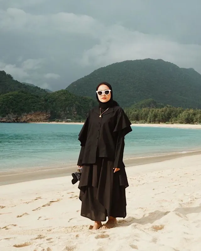 10 Ide Padu Padan Layering ala Selebgram Nissa Chair. Perhatikan Dulu, Biar Nggak Asal Tumpuk 18