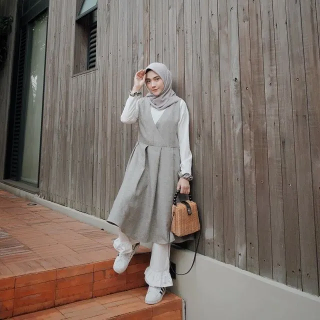 Bersahaja dan Awet Muda, Ini 10 Padu Padan ala Selebgram Nisa Cookie yang Wajib Kamu Sontek 20