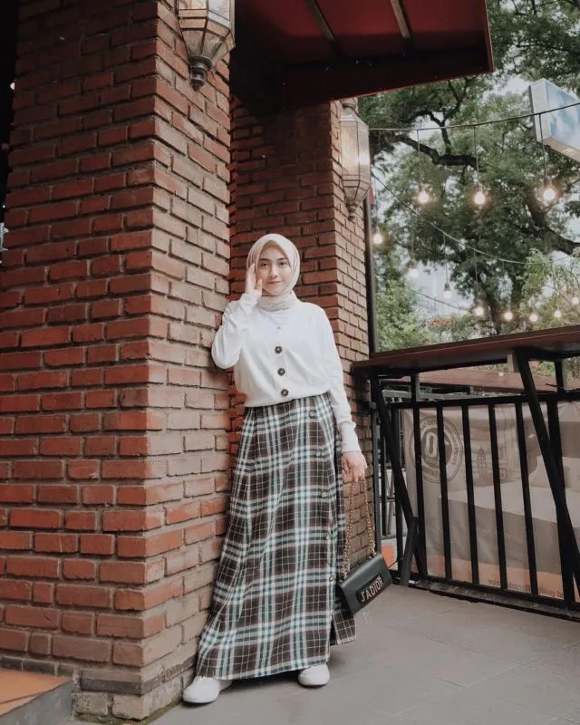 Bersahaja dan Awet Muda, Ini 10 Padu Padan ala Selebgram Nisa Cookie yang Wajib Kamu Sontek 13