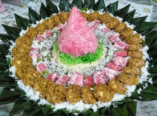 11 Makanan Pengganti Tumpeng Nasi Kuning untuk Perayaan. Nggak Monoton dan Cantik Tampilan 12