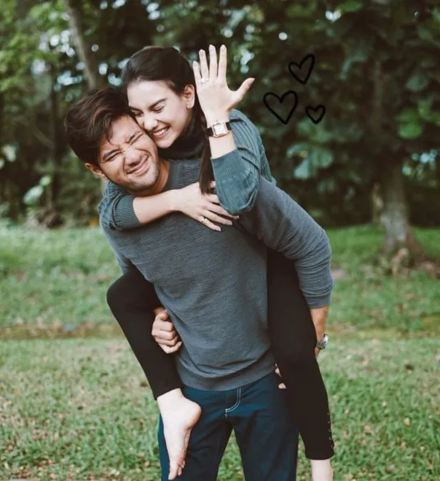 Parade 8 Gaya Pre-Wedding Irish Bella dan Ammar Zoni. Dari 70 Years Challenge Hingga Berbaju Daerah 10