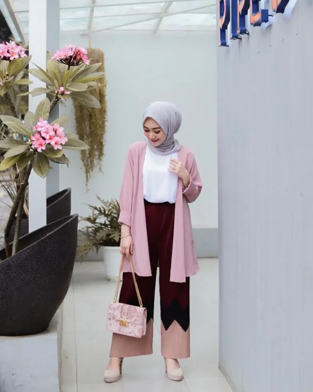10 Ide Memakai Outer ala Selebgram @sin.sr. Cocok Untukmu yang Bertubuh Mungil 14
