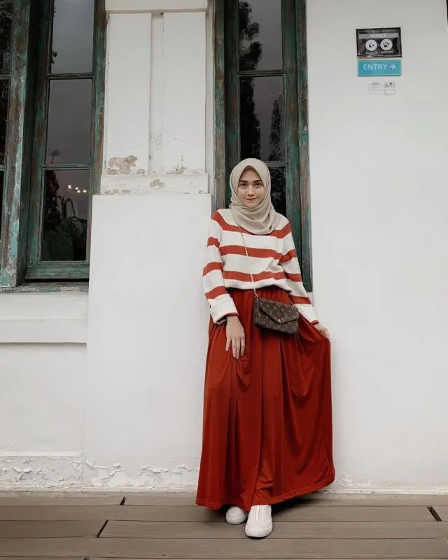 Bersahaja dan Awet Muda, Ini 10 Padu Padan ala Selebgram Nisa Cookie yang Wajib Kamu Sontek 14