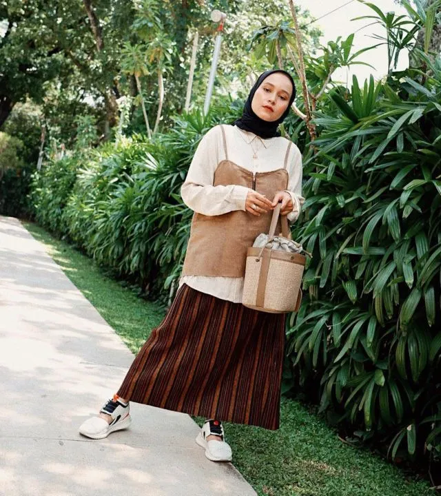 10 Ide Padu Padan Layering ala Selebgram Nissa Chair. Perhatikan Dulu, Biar Nggak Asal Tumpuk 15