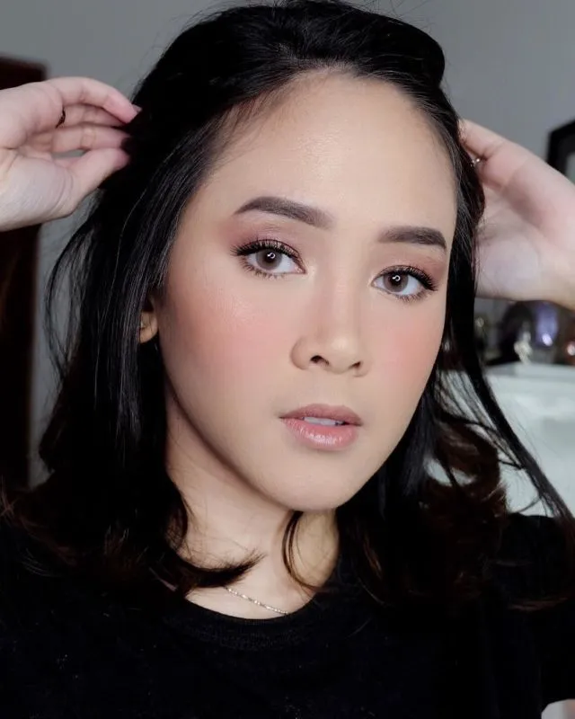 Satu Warna untuk Semua, Sontek Yuk 12 Ide Monochromatic Make-up Look ala Selebgram Hits Ini! 13