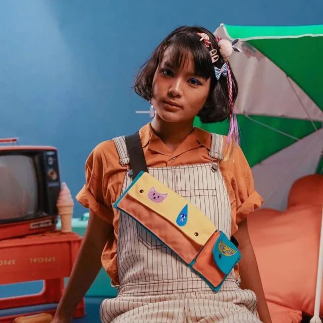 10 Rekomendasi Tas Colorful Lokal, Harga Mahasiswa. Gaya Mentereng tapi Bujet Tipis? Bisa! 15
