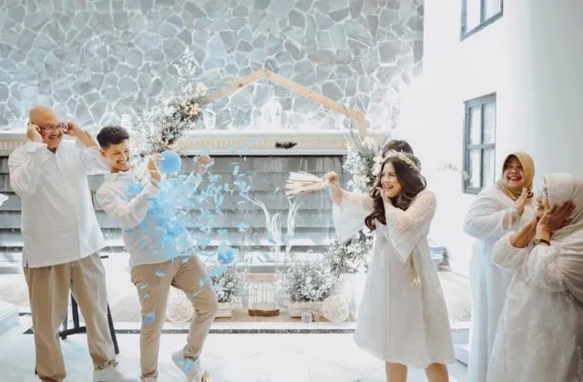 10 Ide Kreatif Umumkan Jenis Kelamin Bayi. Hitung-hitung Sekalian Abadikan Momen Sama Suami 15
