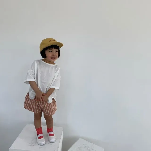 Nyaman dan Bikin Gemas, Ini 12 Ide Stylish Outfit ala Selebgram Cilik Korea yang Bisa Kamu Terapkan 21