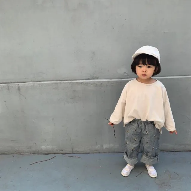 Nyaman dan Bikin Gemas, Ini 12 Ide Stylish Outfit ala Selebgram Cilik Korea yang Bisa Kamu Terapkan 24