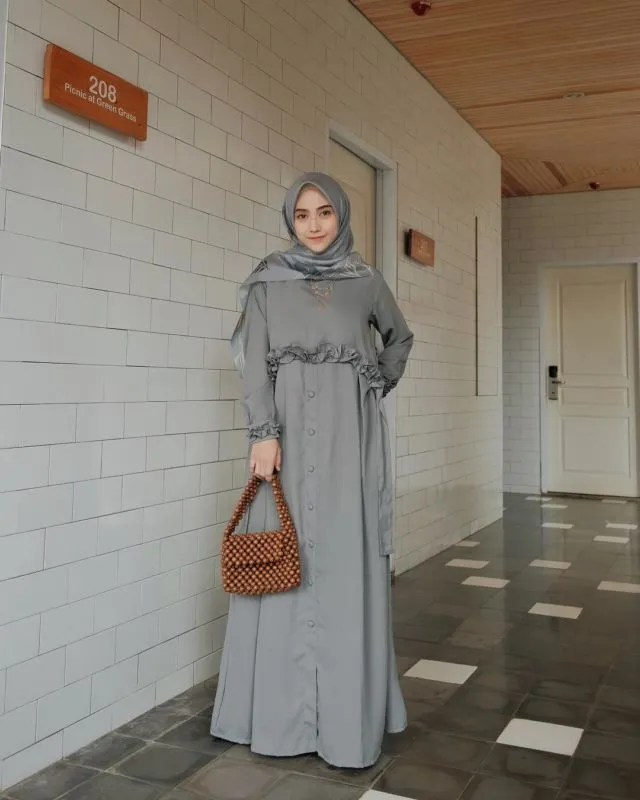 Bersahaja dan Awet Muda, Ini 10 Padu Padan ala Selebgram Nisa Cookie yang Wajib Kamu Sontek 16
