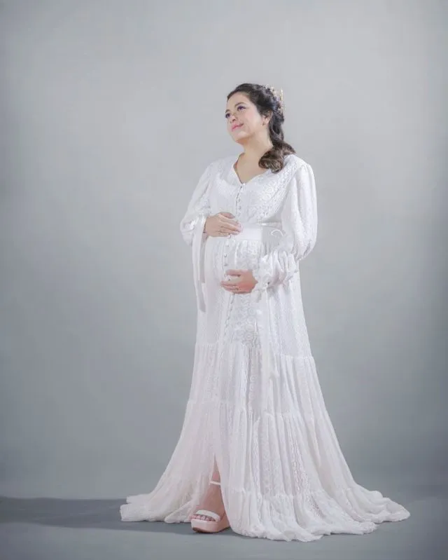 10 Inspirasi Maternity Photoshoot ala Tasya Kamila. Cantik dan Elegan Tanpa Perlu Buka-bukaan 20