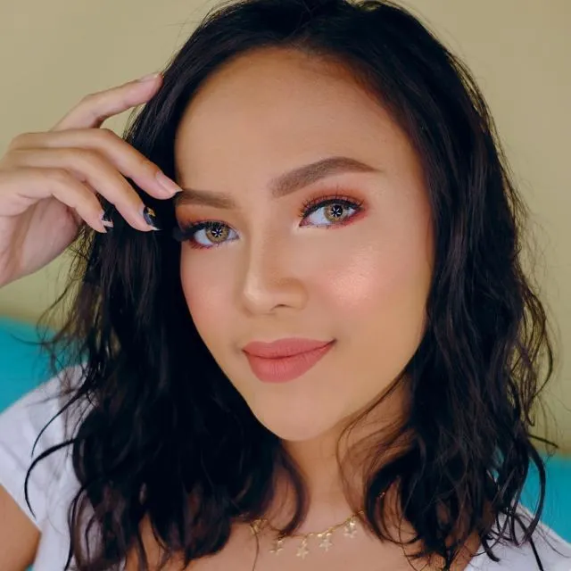 Satu Warna untuk Semua, Sontek Yuk 12 Ide Monochromatic Make-up Look ala Selebgram Hits Ini! 22
