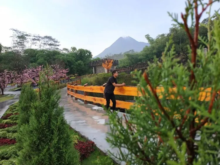 The Lost World Castle, Spot Wisata Bagi Pecinta Selfie di Jogja. Yuk Ajak Temen Kamu ke Sana! 13